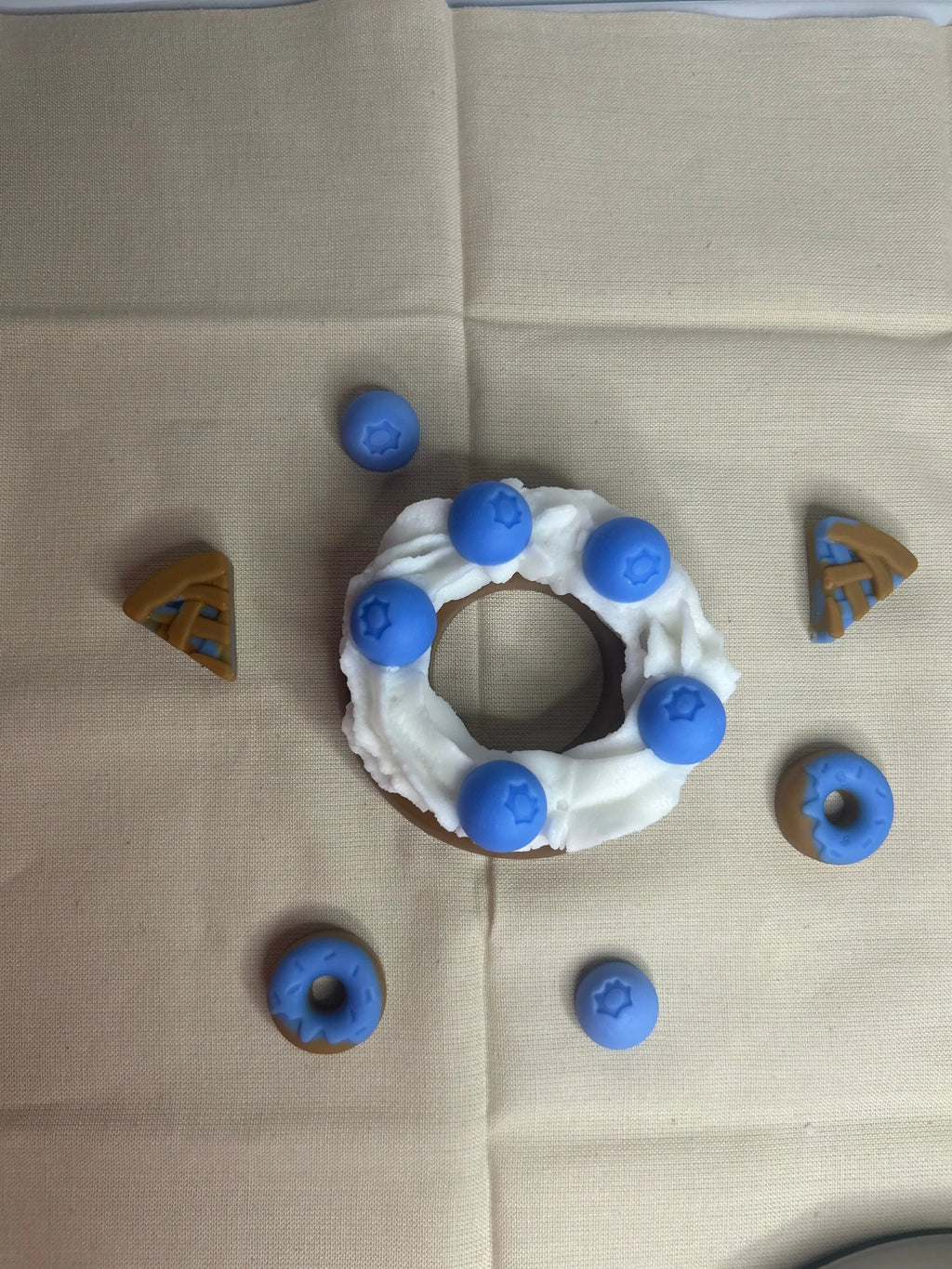 Blueberry Pie Donut Wax Melt: Bakery Scented Dessert Fragrance Pretty Bow Candles